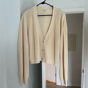 Button-Up Cropped Knit Cardigan